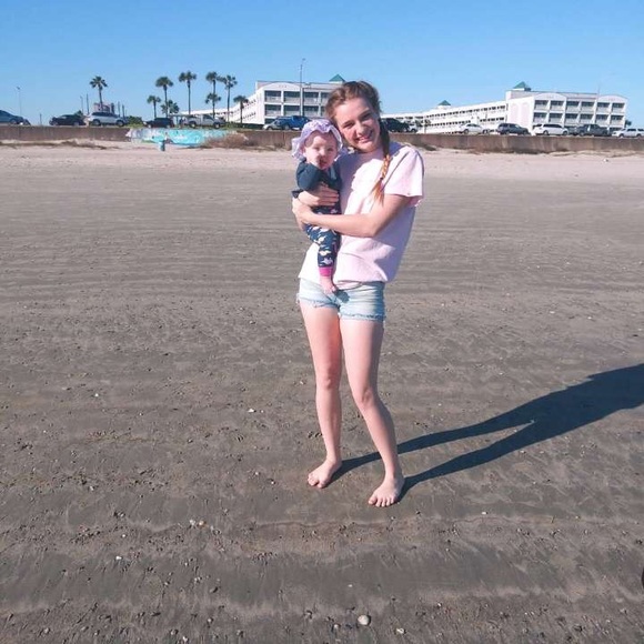 Meet your Posher, Skylar - Picture 1 of 1